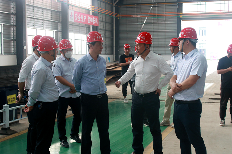 蕪湖市住建局黨委書記、局長(zhǎng)朱發(fā)沐一行到安徽建工鋼構(gòu)智能制造有限公司調(diào)研2